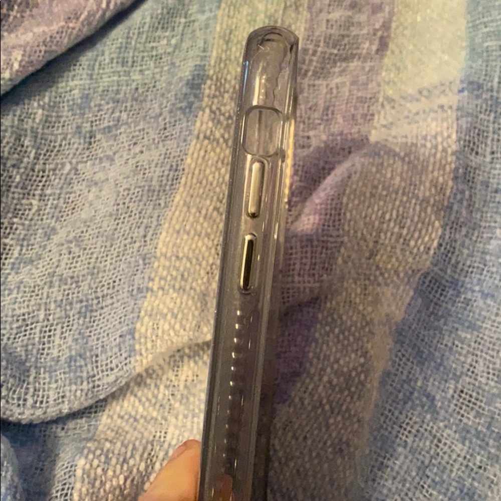 iPhone 11 Pro Max case - Picture 4 of 6